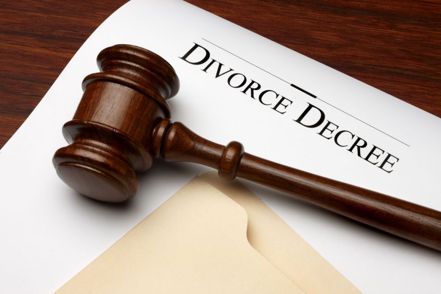 Benefits of Hiring a Divorce Law Lawyer in Lee’s Summit, MO